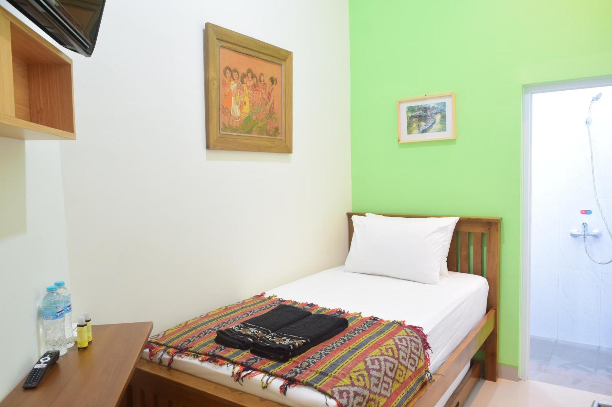 The Cabin Hotel Ambasador Yogyakarta Dış mekan fotoğraf